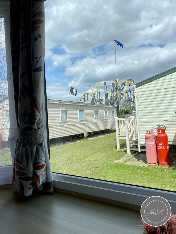 Coral Beach - Row 73 Van 2, Central Heating, Wifi, Bed Linen - Meadow Lakes Caravan & Lodge Hire Инголдмелс Екстериор снимка