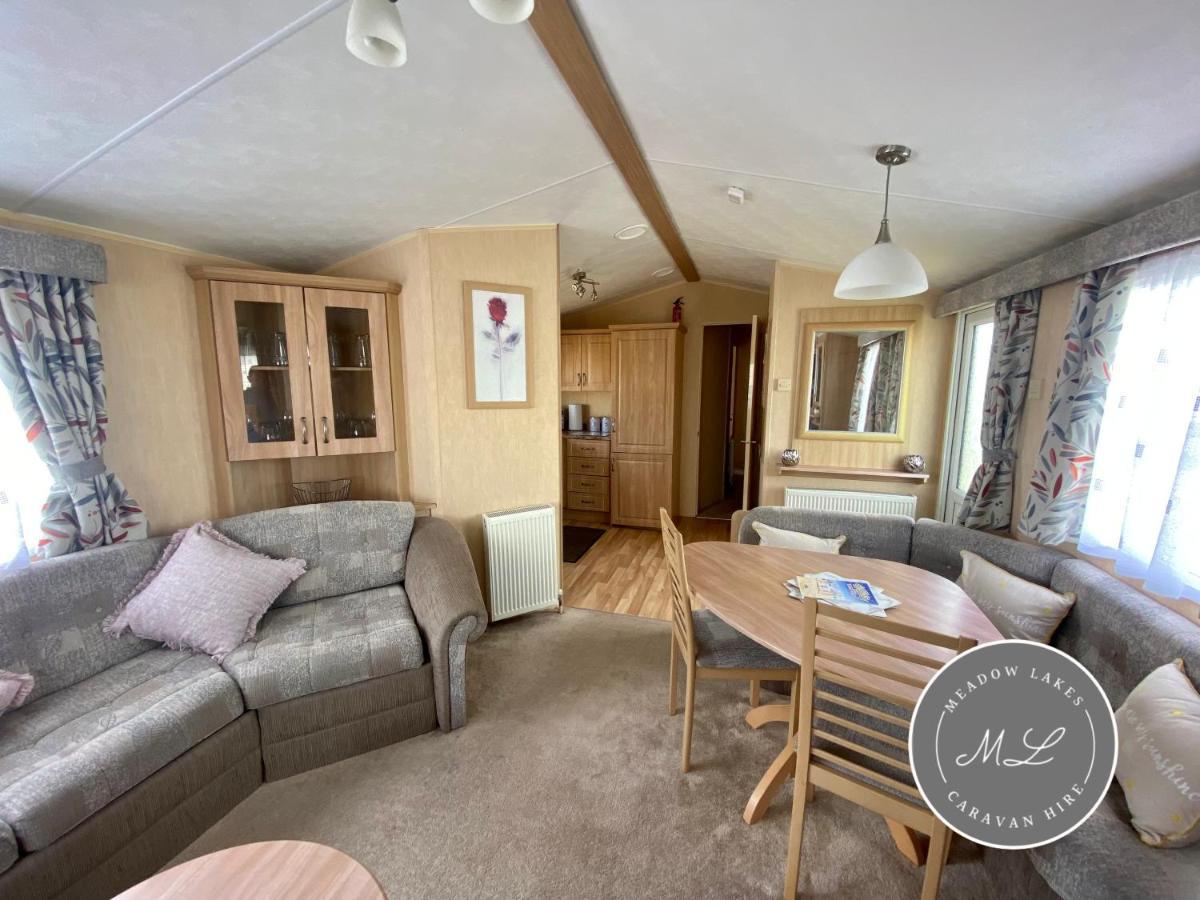 Coral Beach - Row 73 Van 2, Central Heating, Wifi, Bed Linen - Meadow Lakes Caravan & Lodge Hire Инголдмелс Екстериор снимка